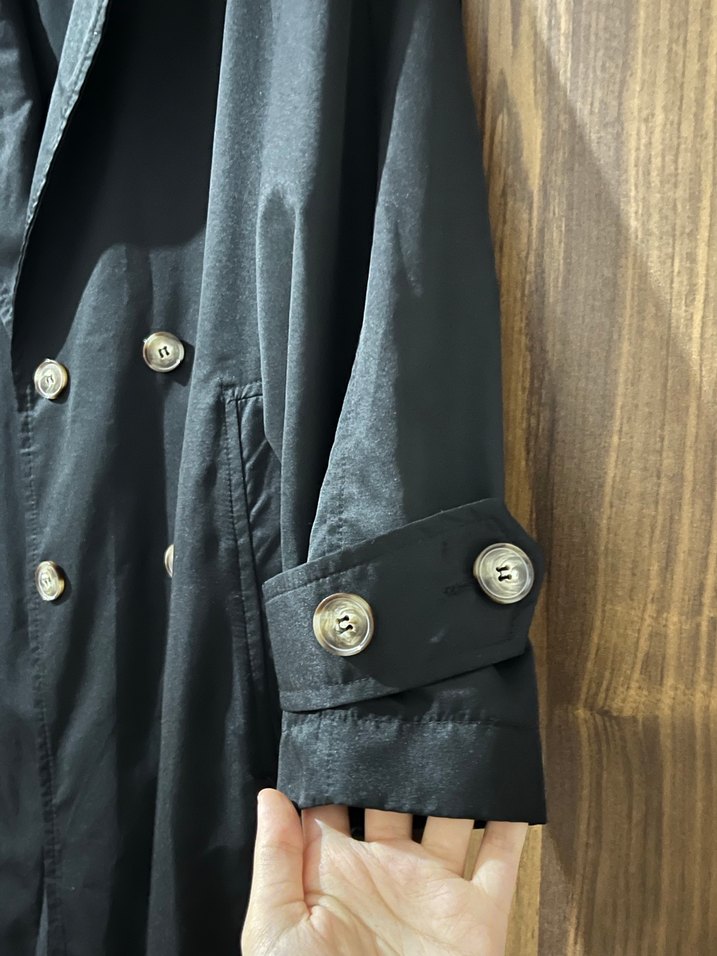 Kadın Siyah Uzun Düğmeli Trençkot - Görsel 2