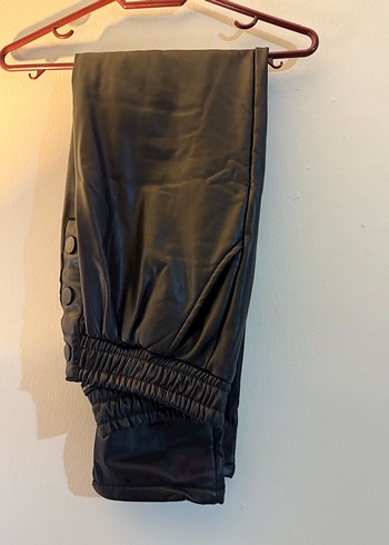 Drapeli Siyah Deri Kadın Pantolon - Görsel 2