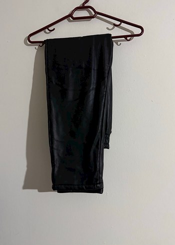 Drapeli Siyah Deri Kadın Pantolon - Görsel 4