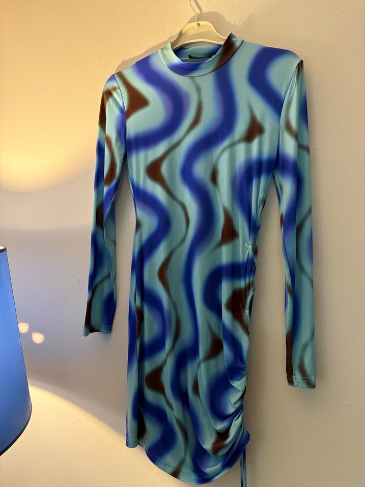 Uzun Kollu Mavi Batik Desenli Kadın elbise - Görsel 2