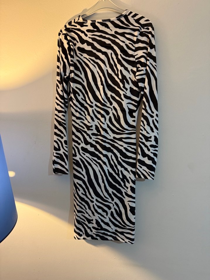 Zebra Desenli Uzun Kollu Mini Elbise - Görsel 2