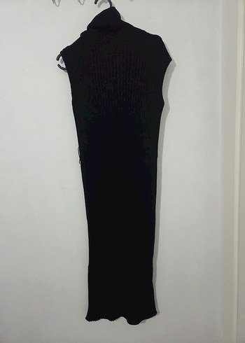 Siyah Kolsuz Yüksek Yakalı Uzun Keten Elbise - Görsel 2