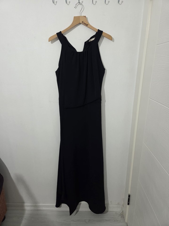 Siyah Uzun V Yaka Kolsuz Elbise - Görsel 2