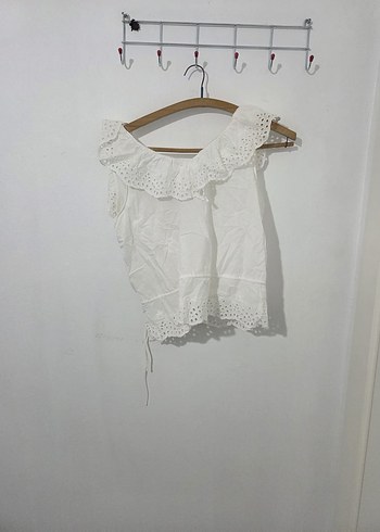 Dantel Detaylı Beyaz Kolsuz Mini Bluz - Görsel 2