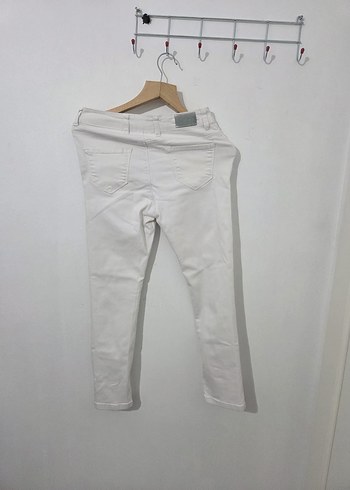 Beyaz Kadın Pamuklu Midi Kumaş Pantolon - Görsel 2