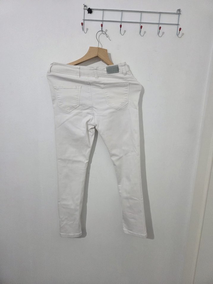 Beyaz Kadın Pamuklu Midi Kumaş Pantolon - Görsel 2