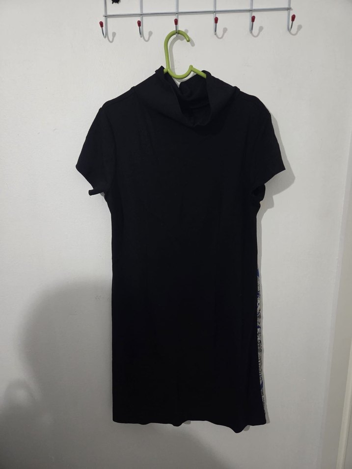 Drapeli Siyah Baskılı Boğazlı Hamile Tişörtü - Görsel 2