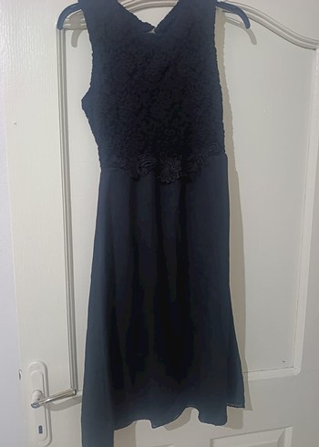 Siyah Nakışlı Uzun V Yaka Kadın Abiye Elbise - Görsel 4