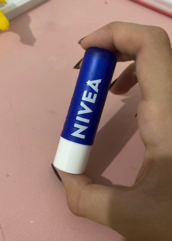 Nivea Mavi Renkli Dudak Balmı