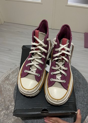 37,5 Beden Converse Ayakkabı