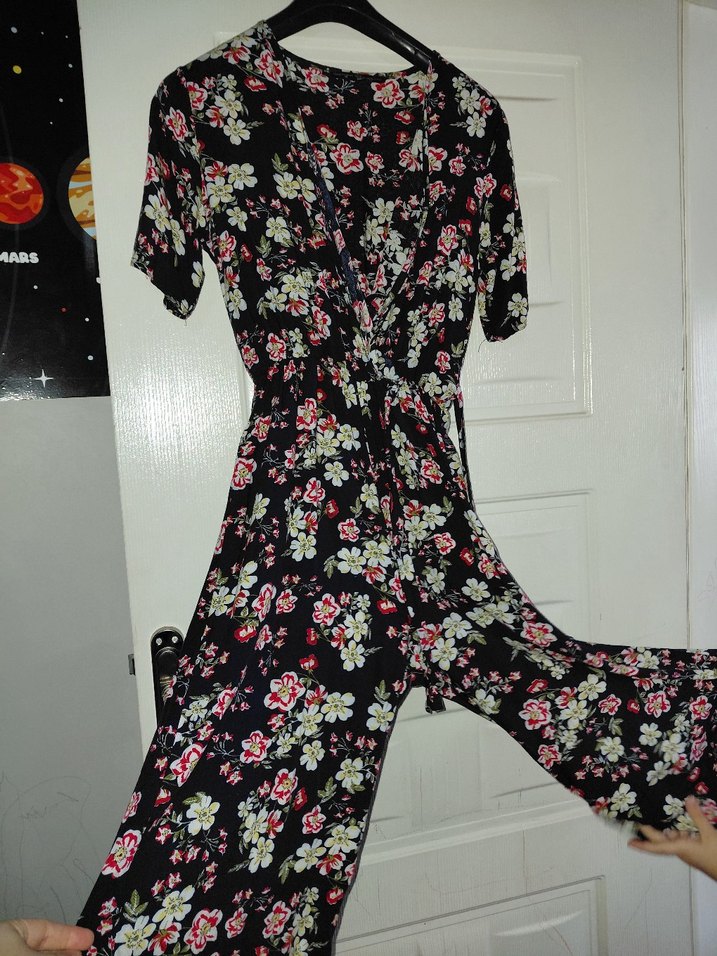 Çiçek Desenli tulum elbise - Görsel 2