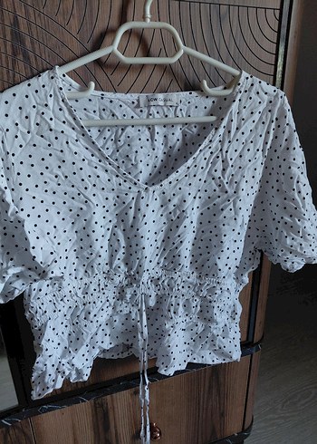 LC Waikiki LCW V Yaka Puantiyeli Kısa Kollu Kadın Bluz