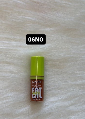 NYX Yağlı Dudak Parlatıcısı 05NO Açık Haki - Görsel 3