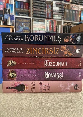 Korunmuş, Zincirsiz, Rüzgünar, Monarşi ve Diğerleri