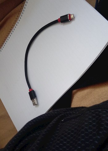 Kısa Siyah USB Şarj Kablosu