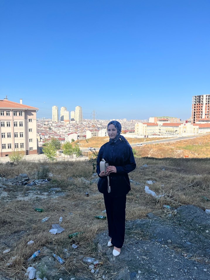 Kadın Camel Batik Desenli Denim Yağmurluk - Görsel 3