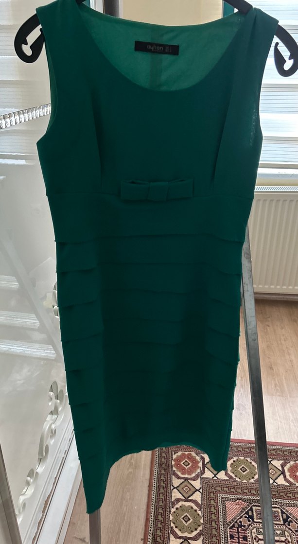 Yeşil Piliseli Midi Kolsuz Ofis Elbisesi - Görsel 3