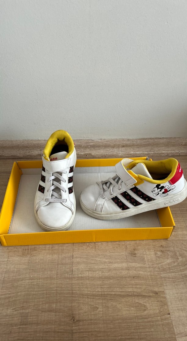 Unisex  Beyaz Renkli çocuk Adidas Spor Ayakkabı - Görsel 3