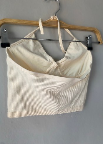 bej renkte vücuda oturan,boyundan bağlamalı bluz - Görsel 2