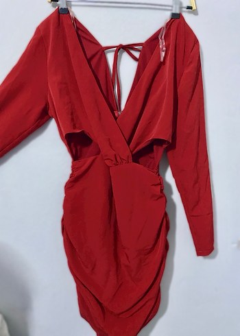 Kırmızı V Yakalı dekolteli kısa Abiye Elbise - Görsel 2