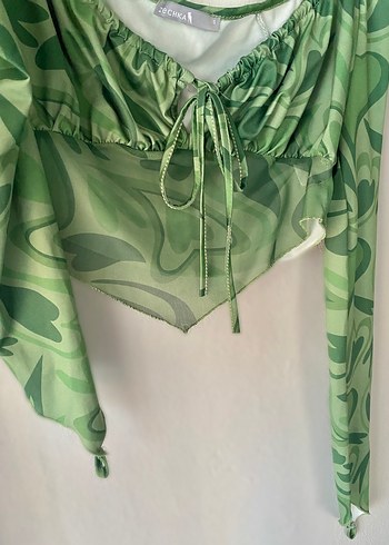 Yeşil bağcıklı tüllü Bluz - Görsel 2