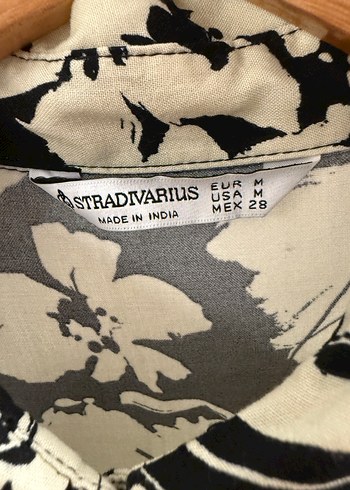 Stradivarius Uzun Kollu Siyah Çiçekli elbise