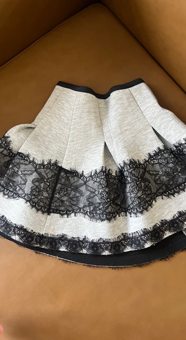 Kız cocuk Dantel Detaylı Gri Mini Etek - Görsel 4