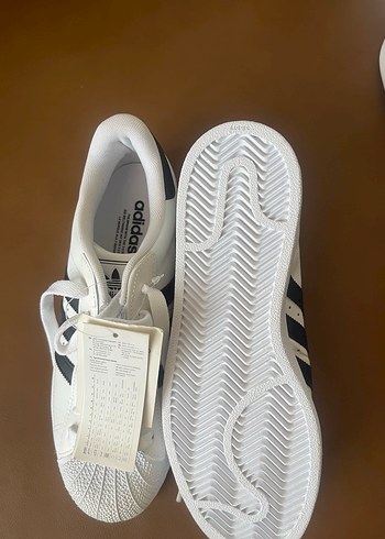 Adidas Beyaz Siyah Bağcıklı Spor Ayakkabı - Görsel 4