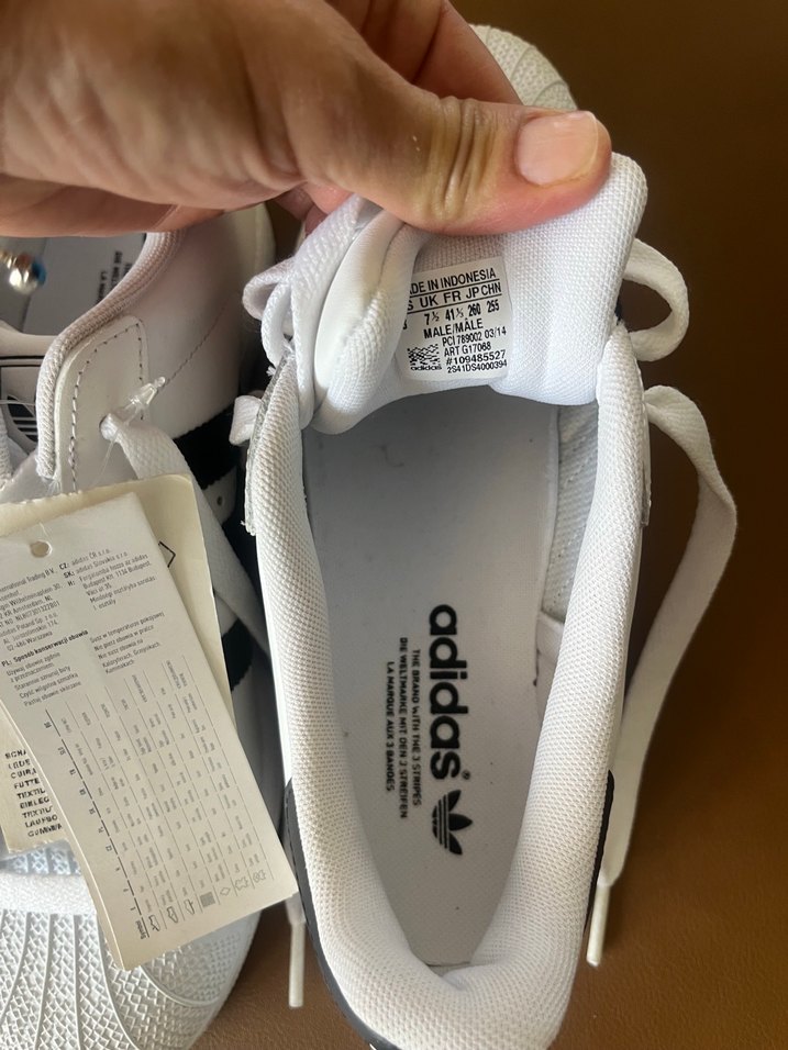 Adidas Beyaz Siyah Bağcıklı Spor Ayakkabı - Görsel 5