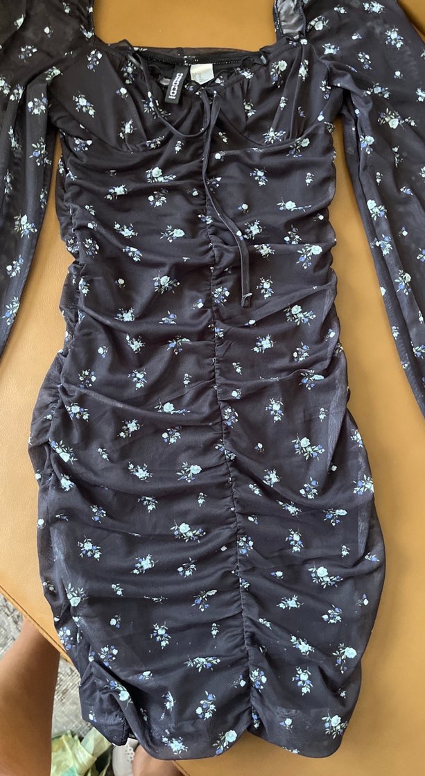 V Yaka Uzun Kollu Midi Elbise - Görsel 5