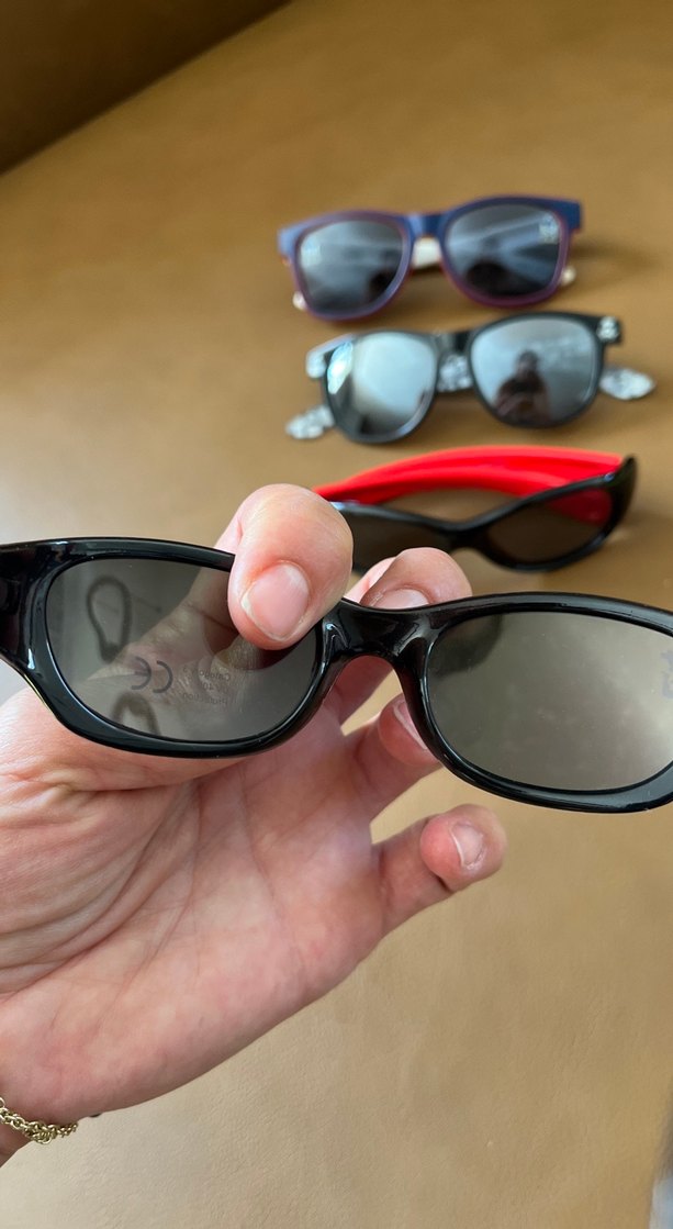 Renkli erkek cocuk Güneş Gözlükleri Seti - Görsel 3