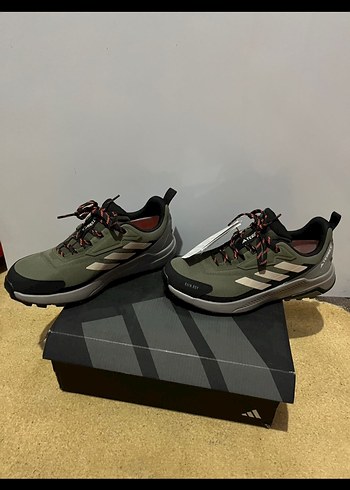 Adidas TEREX 40.5 numara süper renk ve model ORİJİNAL SÜPER - Görsel 3