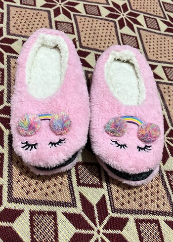 Kız Çocuk Pembe Peluş Ev Terliği9-12 yaş arası giyer - Görsel 2