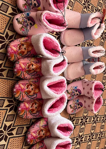 Kız Çocukları için Pembe Nakışlı Sıcak Terlik31-33 arası olur - Görsel 2