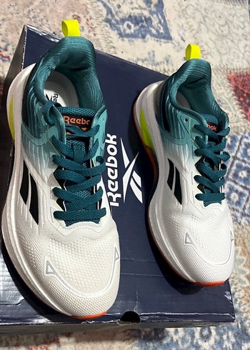 Reebok süper model ve renk rahat süper taban 41 numara  - Görsel 5