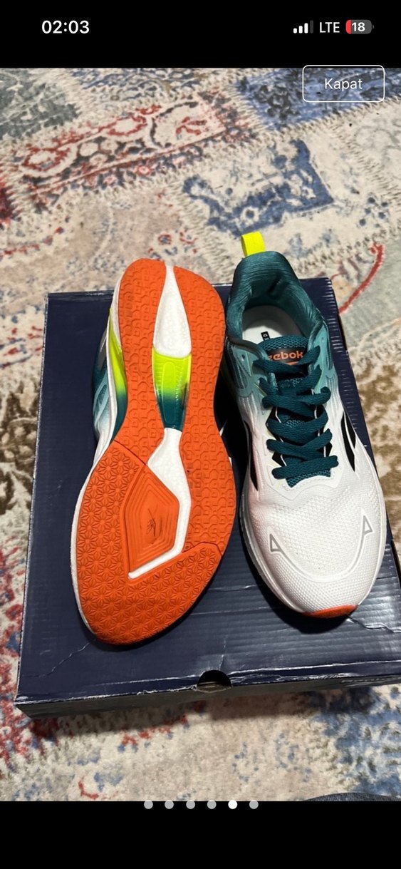 Reebok süper model ve renk rahat süper taban 41 numara  - Görsel 3