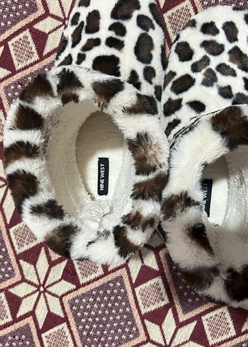 NİNEWESTKızlar  leopar desenli sıcak terlik38-39-40-41 mevcut - Görsel 3