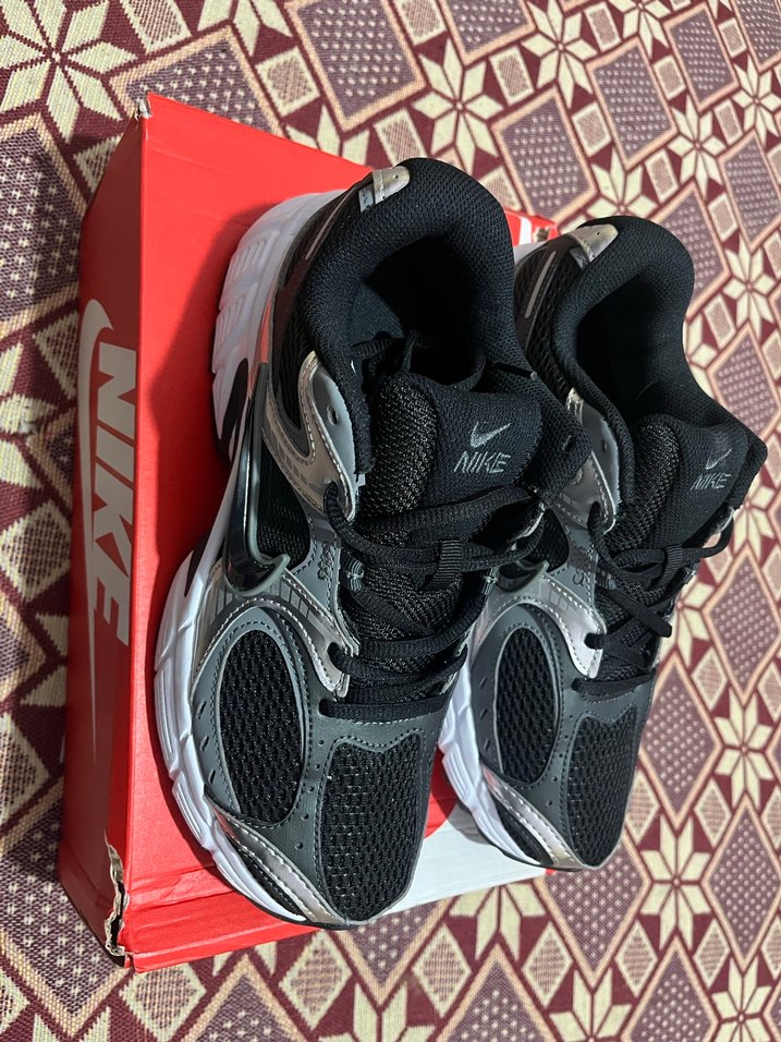 ORJİNAL SÜPER MODELNIKE41 numaraSÜPER FİYAT UYGUNNN - Görsel 4