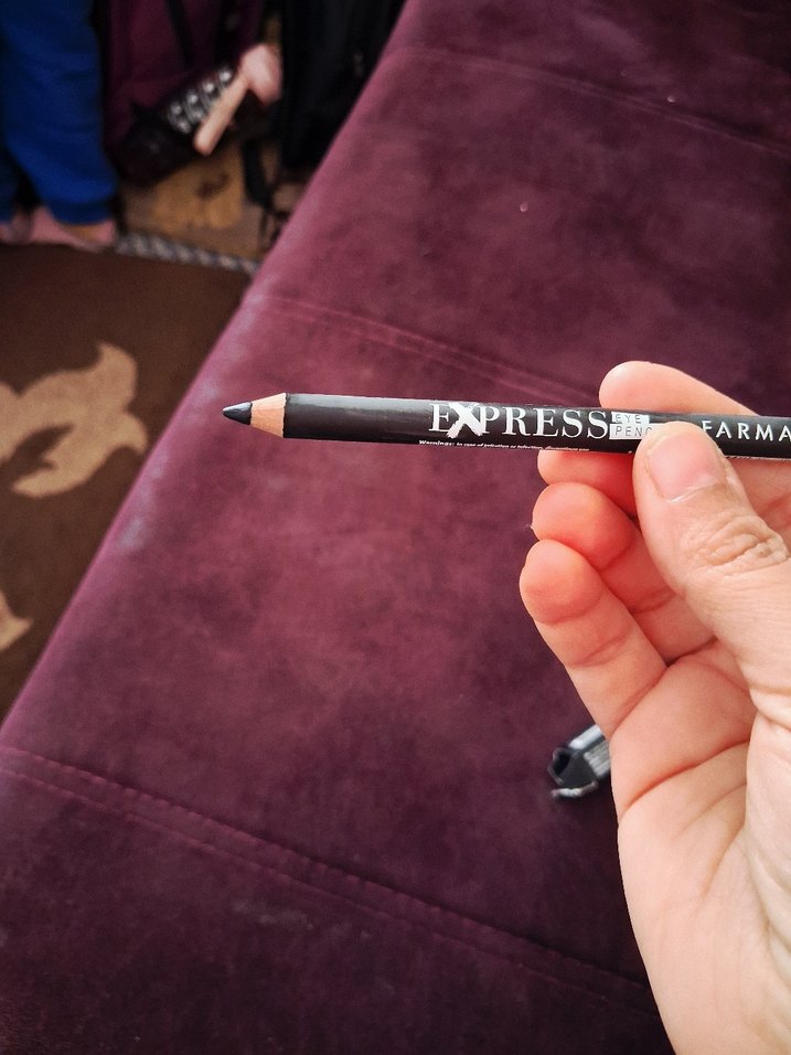 Farmasi Express Siyah Göz Kalemi - Görsel 2