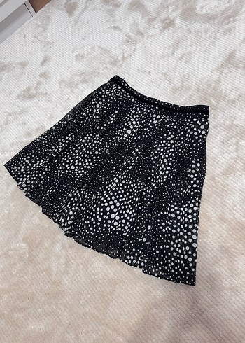 m Beden Puantiye Desenli Fırfırlı Mini Etek
