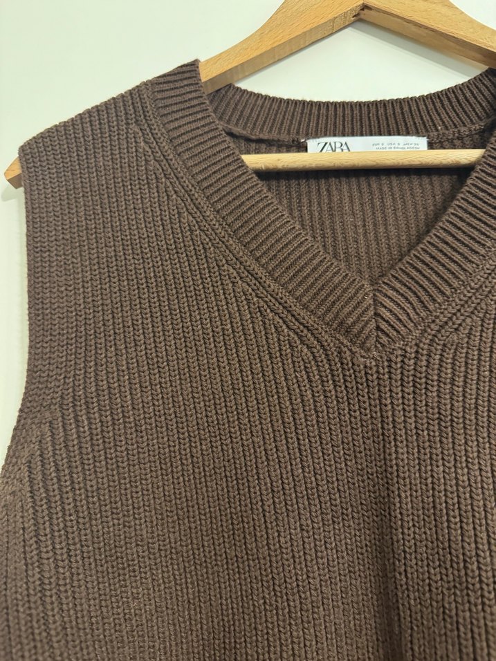 Kahverengi V Yakalı Örgü Süveter - Görsel 4