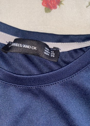 Kısa Kollu Lacivert Crop Top - Görsel 2