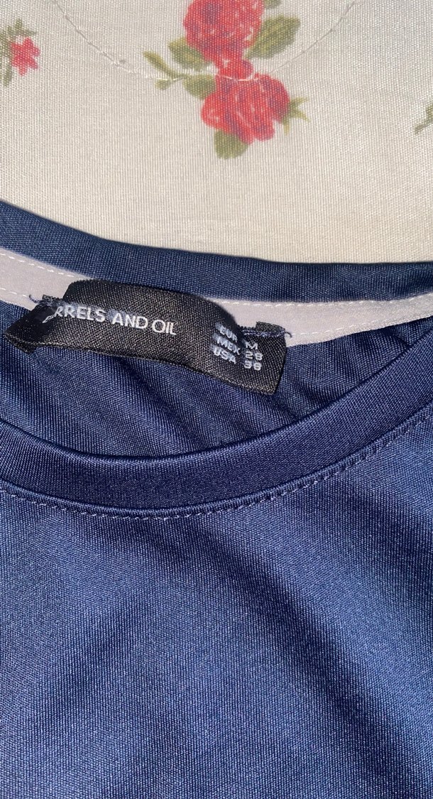 Kısa Kollu Lacivert Crop Top - Görsel 2