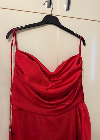 Kırmızı Drapeli Uzun Abiye Elbise - Görsel 4