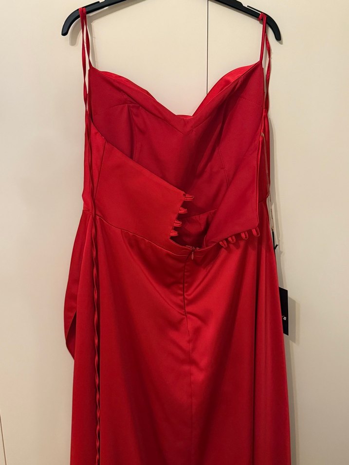 Kırmızı Drapeli Uzun Abiye Elbise - Görsel 5