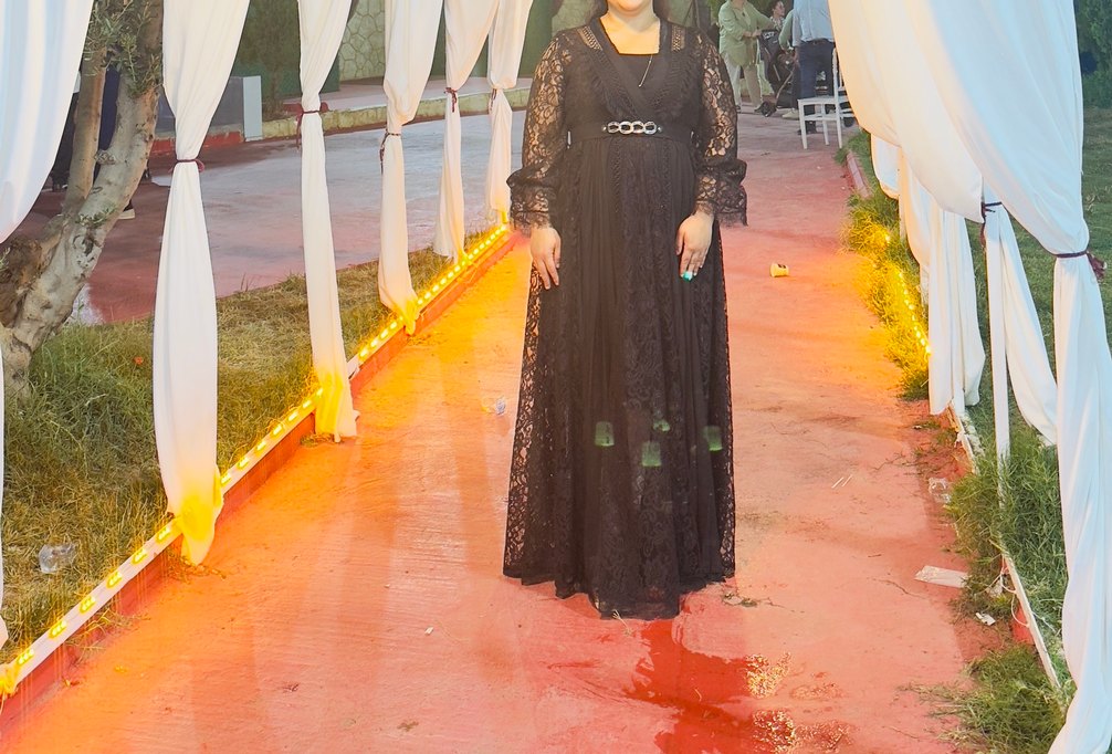 Uzun Siyah Gotik V Yaka Elbise - Görsel 4