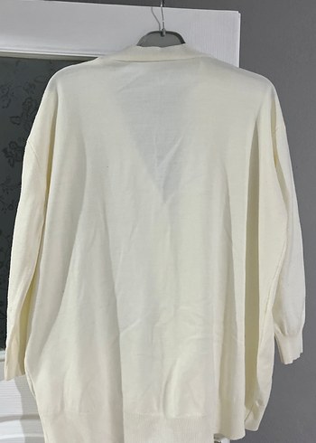 Düğmeli Beyaz Kadın Midi Hırka - Görsel 2