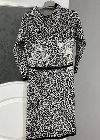 Kadın Uzun Leopar Desenli Bornoz - Görsel 3