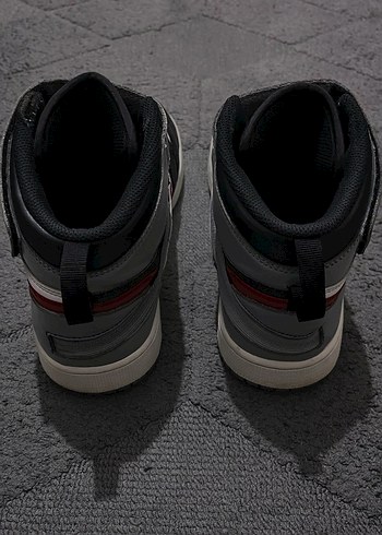 Nike Air Jordan 1 High FlyEase - Görsel 4