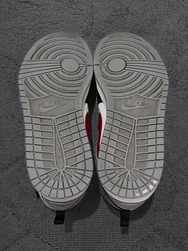 Nike Air Jordan 1 High FlyEase - Görsel 5